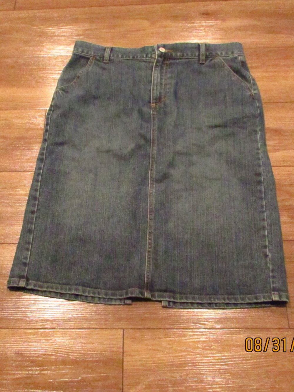 GAP DENIM SKIRT SIZE 14